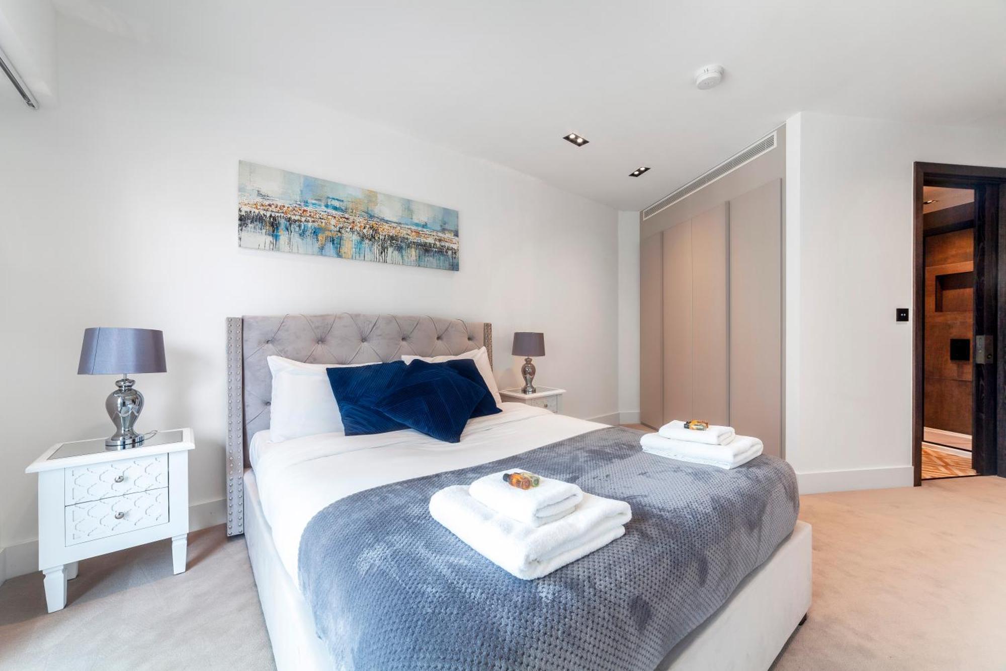 Stylish 2bdr Flat, Comm Garden I Smarthost Appartement *